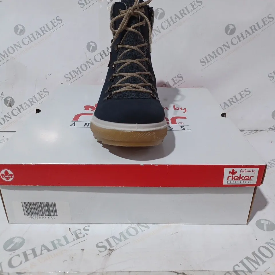 BOXED PAIR OF RIEKER LACE BOOT IN NAVY SIZE 7.5