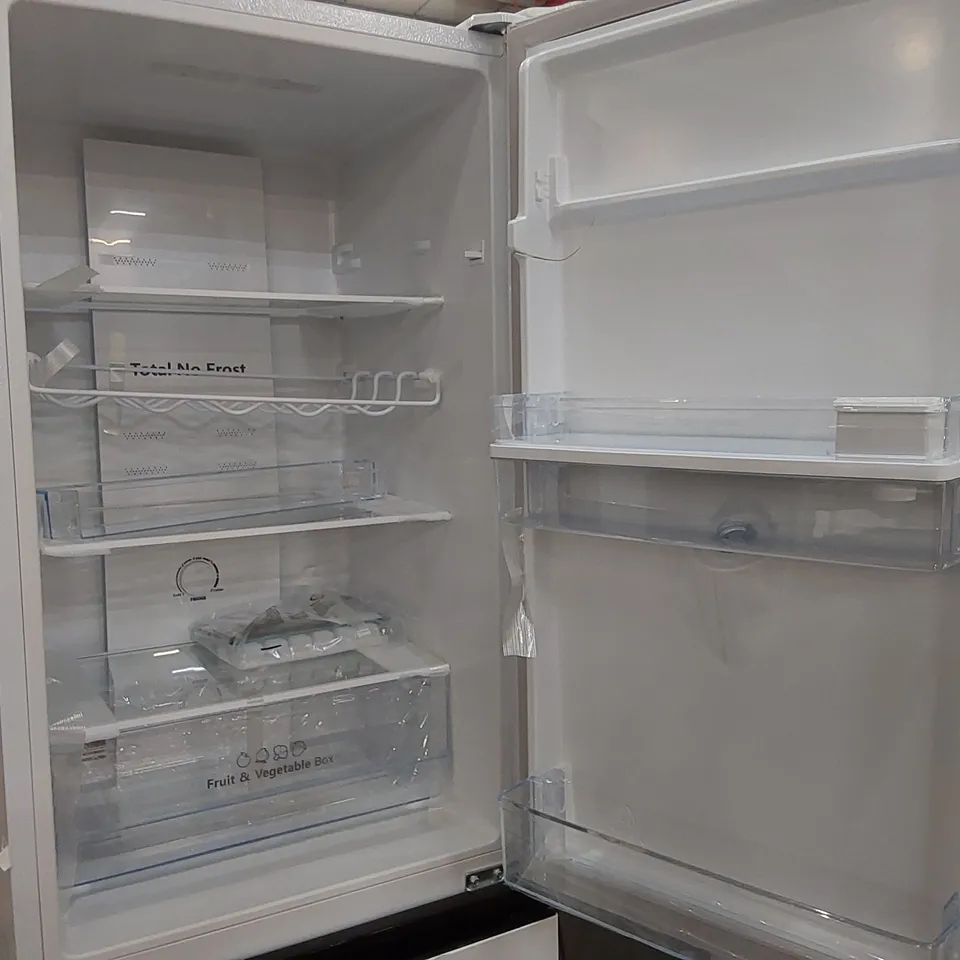 HISENSE 55CM FREESTANDING 50/50 FRIDGE FREEZER, WHITE RB327N4WWE - UNPROCESSED RAW RETURN