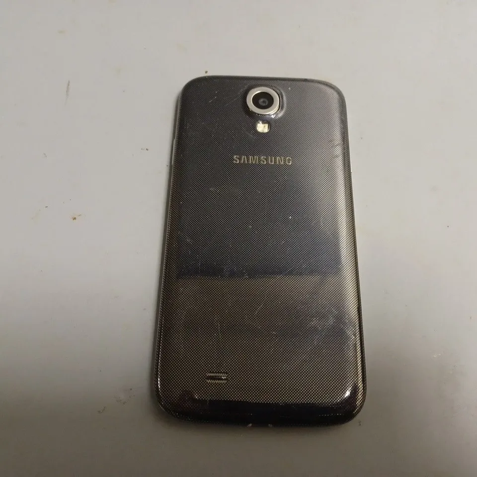 SAMSUNG GT-I9505 SMARTPHONE