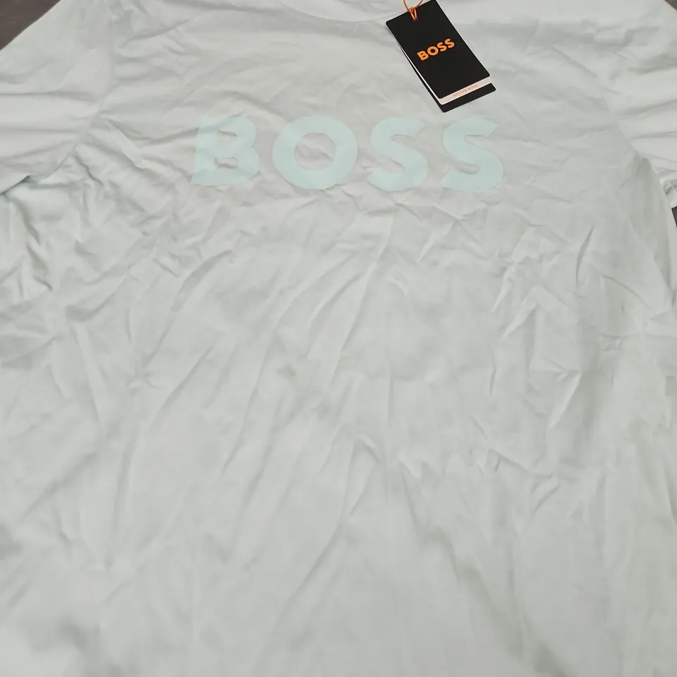 HUGO BOSS GRAPHIC TEE  - SIZE XL