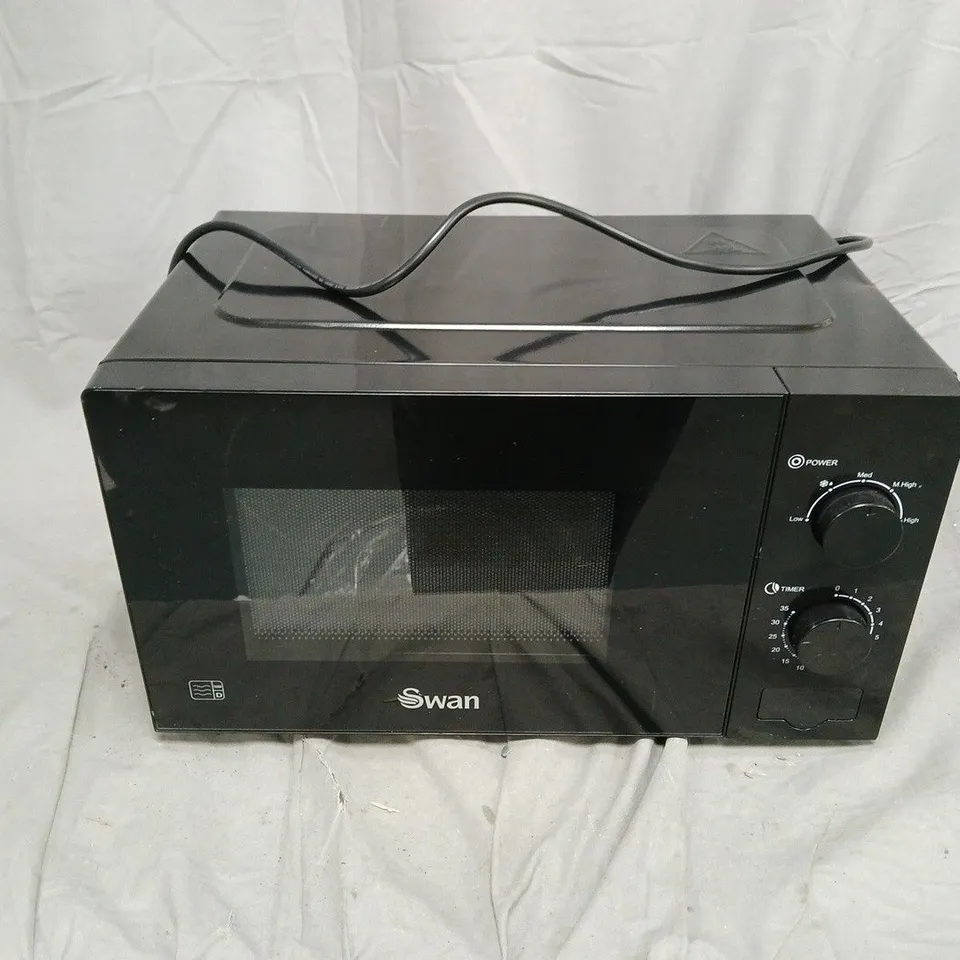 SWAN 20L 700W MANUAL MICROWAVE - BLACK - COLLECTION ONLY