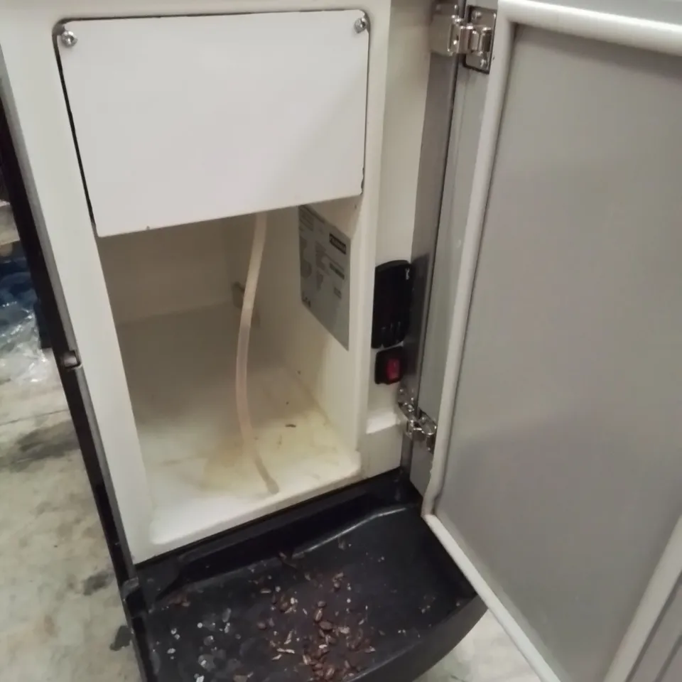 FM 750 MILK FRIDGE