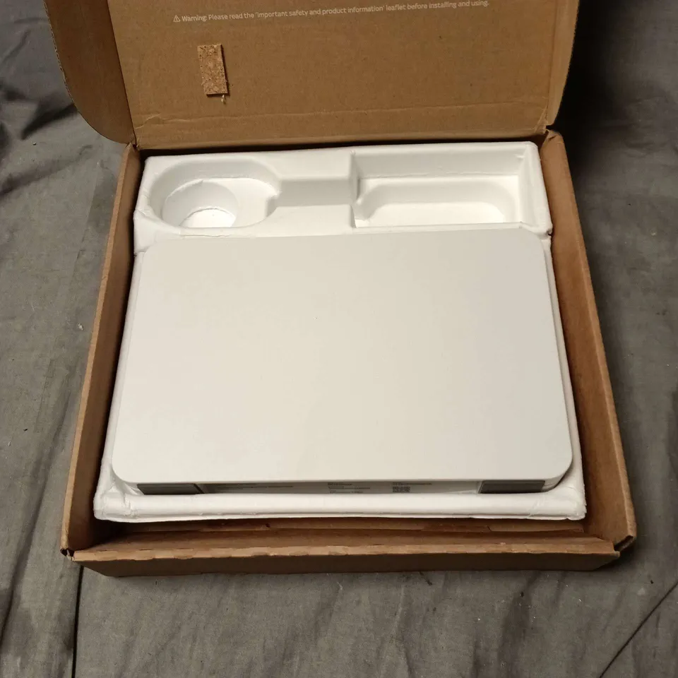 SKY HUB - WHITE, BOXED WITH NO ACCESSORIES