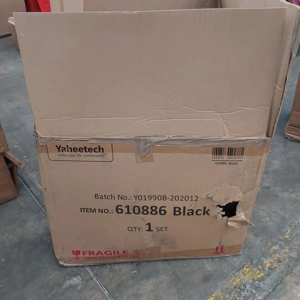 BOXED GT FORCE GAMING CHAIR - BLACK/WHITE (1 BOX)