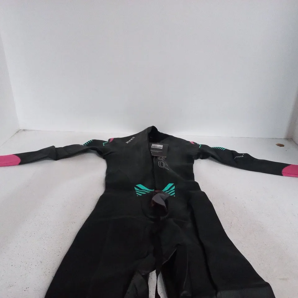 ZONE3 WOMEN'S AGILE WETSUIT – SIZE ST 