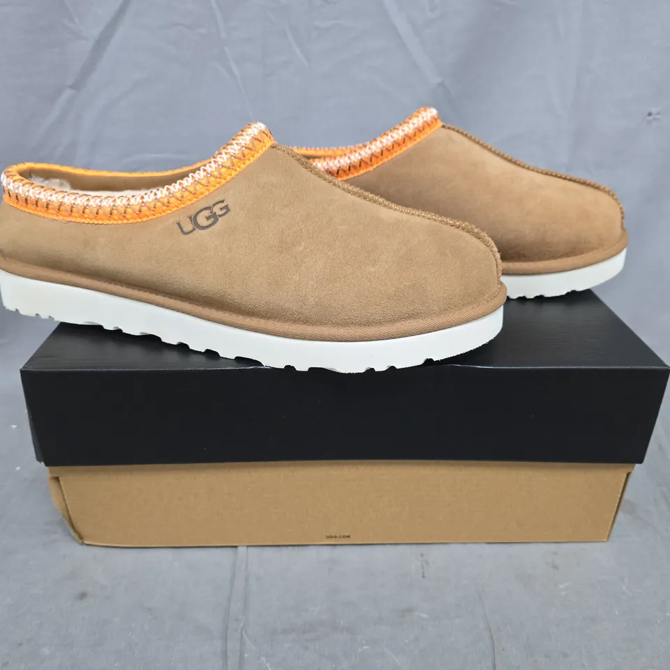 BOXED PAIR OF UGG TASMAN SHOES IN TAN SIZE UK 11