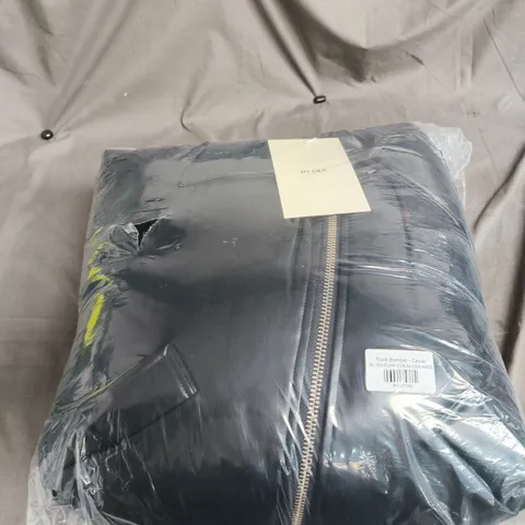 BY OLA FLOCK BOMBER JACKET – CAVIAR, SIZE M