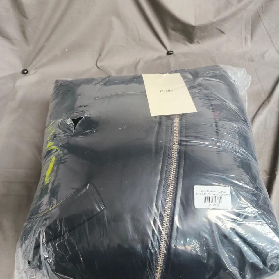 BY OLA FLOCK BOMBER JACKET – CAVIAR, SIZE M