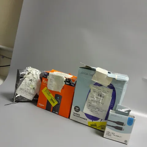 LOT OF APPROXIMATELY 10 ASSORTED ELECTRICAL ITEMS TO INCLUDE FIRE STICK , HEADPHONES AND PORTABLE CHARGERS