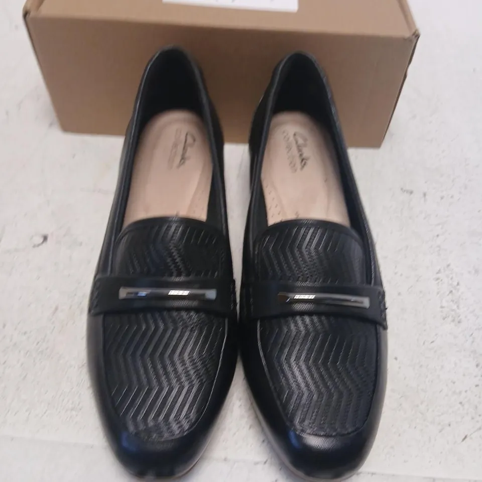 CLARKS WOMEN'S BLACK LEATHER LOAFERS – UK 6