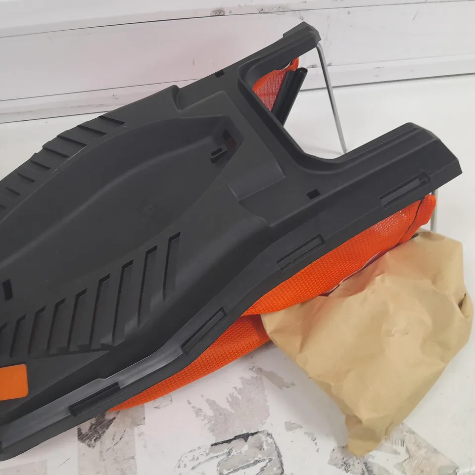BOXED YARD FORCE ELECTRIC LAWNMOWER 