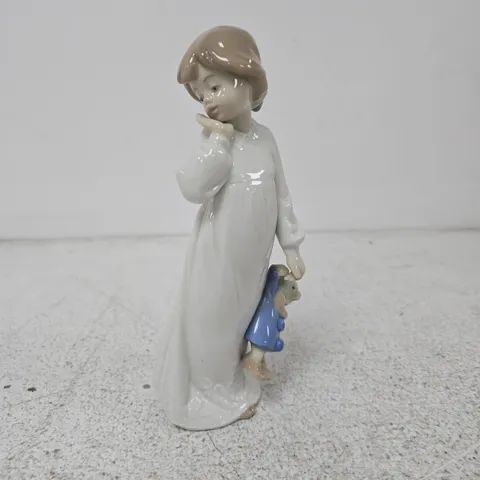 LLADRÓ NAO PORCELAIN FIGURINE – GIRL WITH BLUE-DRESSED DOLL (SPAIN)