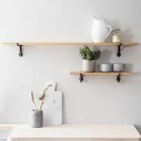 BOXED CLASSIC OAK SHELF & CAST IRON BRACKET LARGE NATURAL