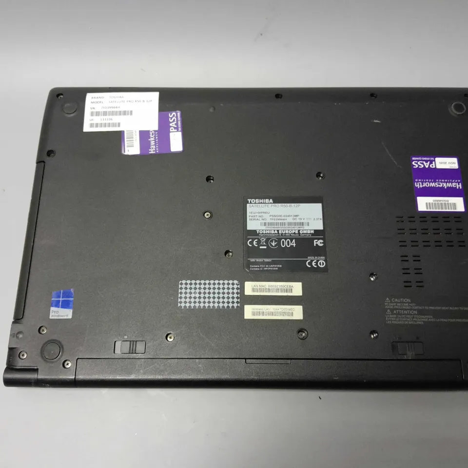 TOSHIBA SATELLITE PRO R50-B-12P LAPTOP