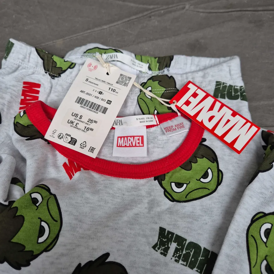 ZARA Marvel Hulk print children's set – grey with red trim, UK 5-6 (110 cm)