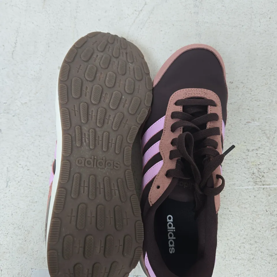 BOXED PAIR OF ADIDAS RUN 60S 4.0 TRAINERS - 6.5