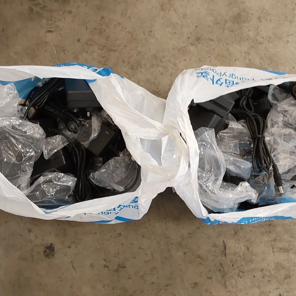 LOT OF APPROXIMATELY 50X BRAND NEW FLH-D1210 AC ADAPTERS (1 BOX)