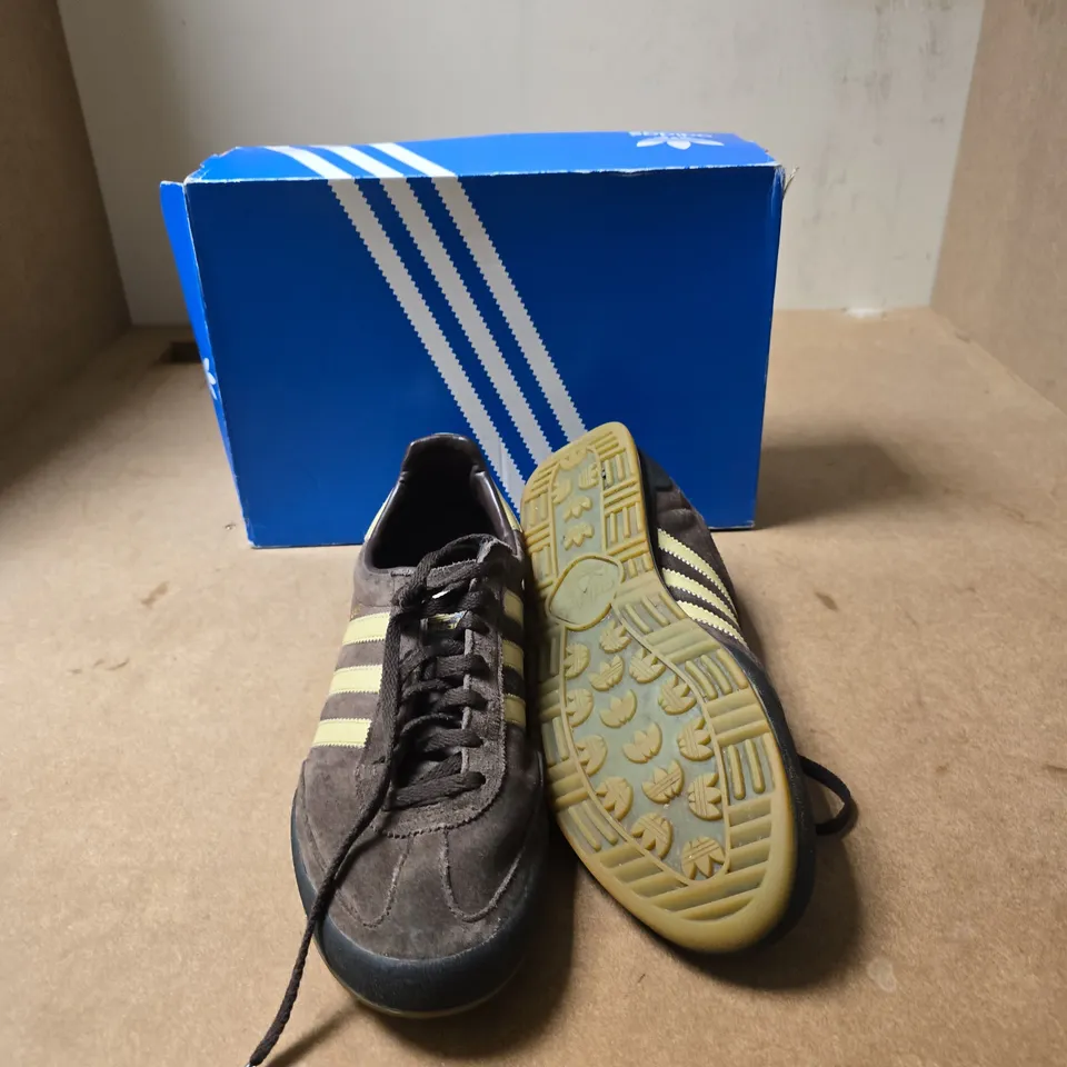 ADIDAS JEANS TRAINERS – BROWN SUEDE WITH CREAM STRIPES - UK SIZE 10