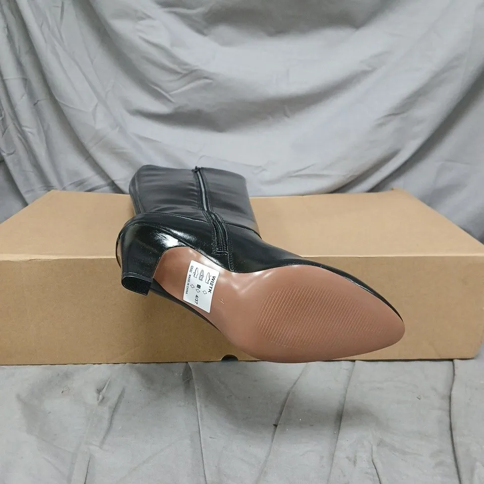 V BY VERY LADIES HEELED KNEE HIGH BOOTS - BLACK - SIZE 4