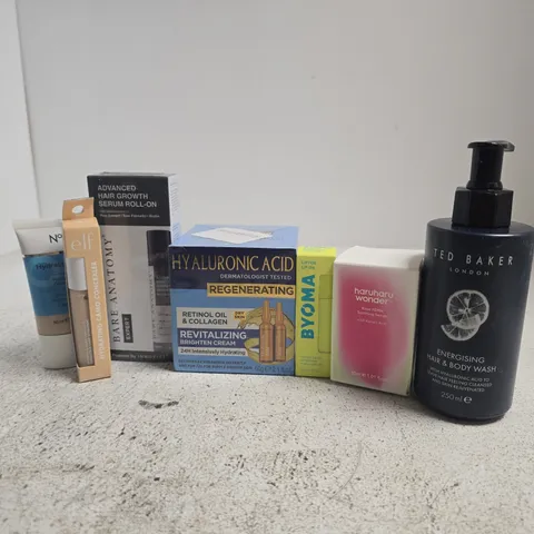 APPROXIMATELY 15 ASSORTED HEALTH & BEAUTY PRODUCTS TO INCLUDE RED BAKER HAIR & BODY WASH, HARUHARU ROSE PDRN SOOTHING SERUM, ELF HYDRATING CAMO CONCEALER, ETC - COLLECTION ONLY