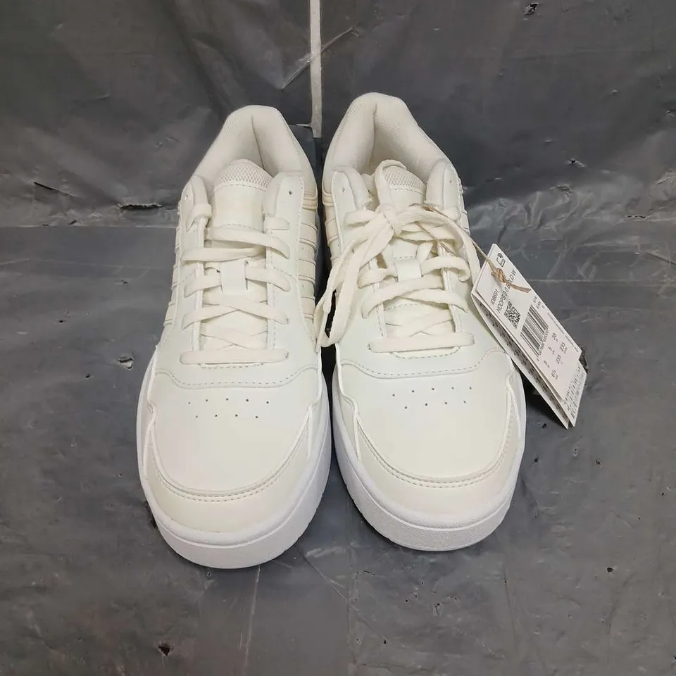 PAIR OF ADIDAS HOOPS 3.0 BOLD W TRAINER IN OFF WHITE SIZE 5