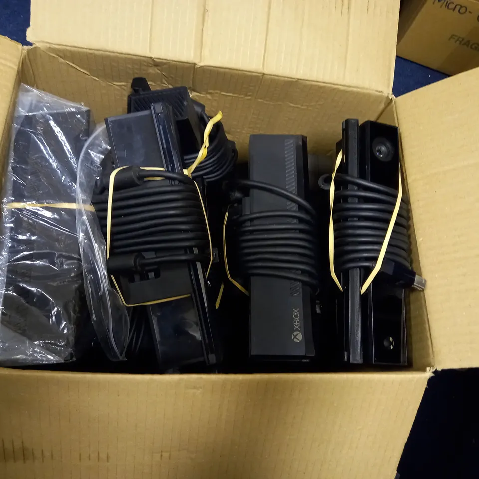 BOX OF APPROXIMATELY 10 XBOX ONE KINECTS 