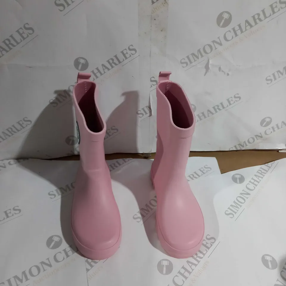 UNBOXED PAIR OF HYPE UNISEX PINK CREST WELLIE 