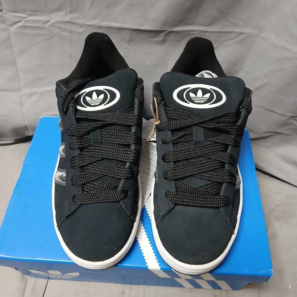 ADIDAS CAMPUS SNEAKERS – BLACK/WHITE, UK 5 (US 5.5, EU 38)