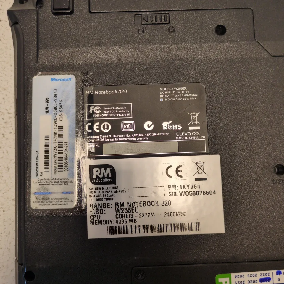 RM NOTEBOOK 320 LAPTOP – W255EU, INTEL CORE I3, 4GB RAM