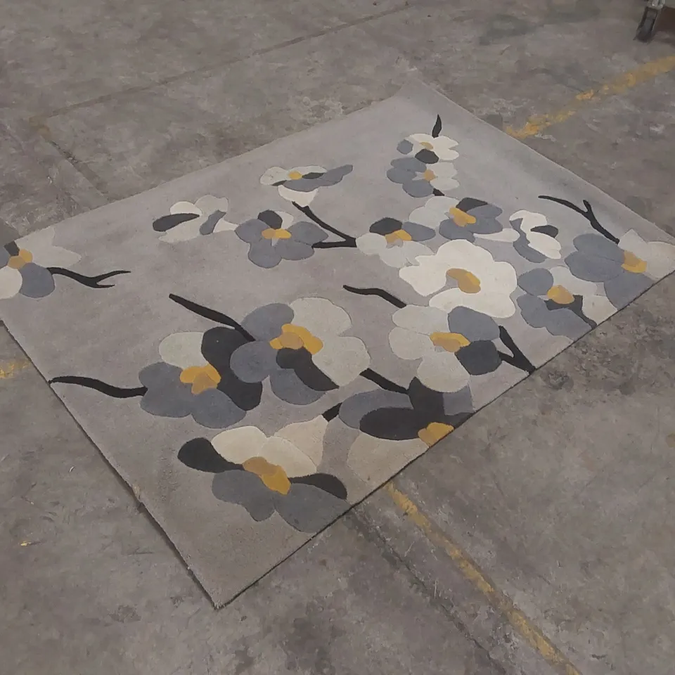 FLAIR RUGS INFINITE BLOSSOM RUG - 120 x 170cm