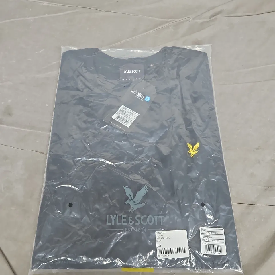 LYLE & SCOTT NAVY T-SHIRT – SIZE L