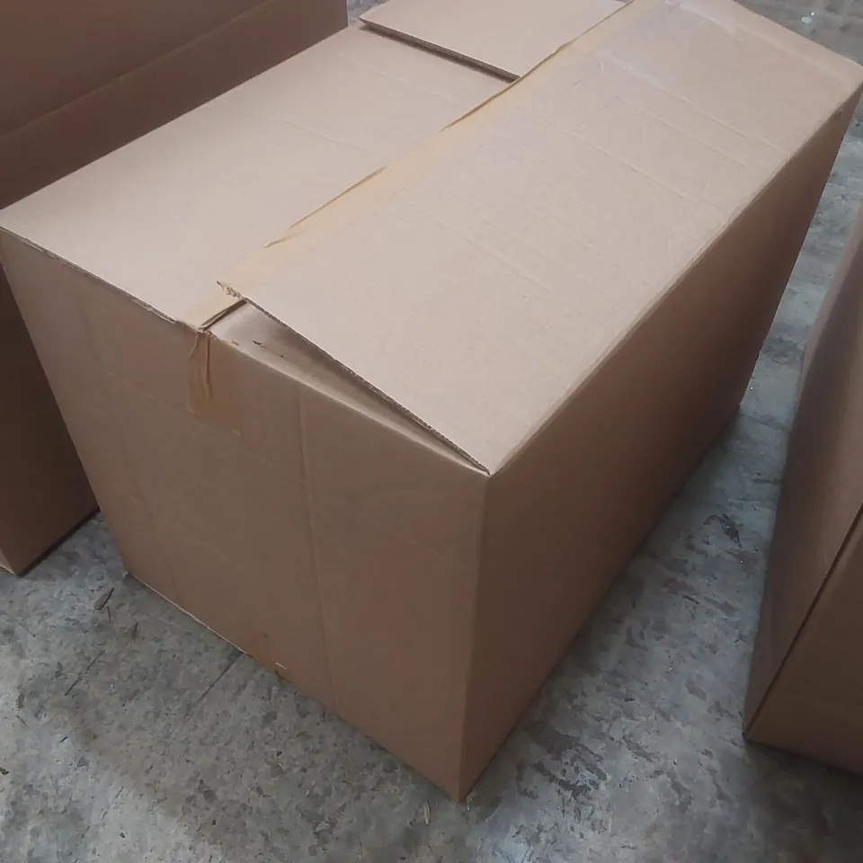 BOX CONTAINING A LARGE QUANTITY OF ASSORTED EASTER PRODUCTS