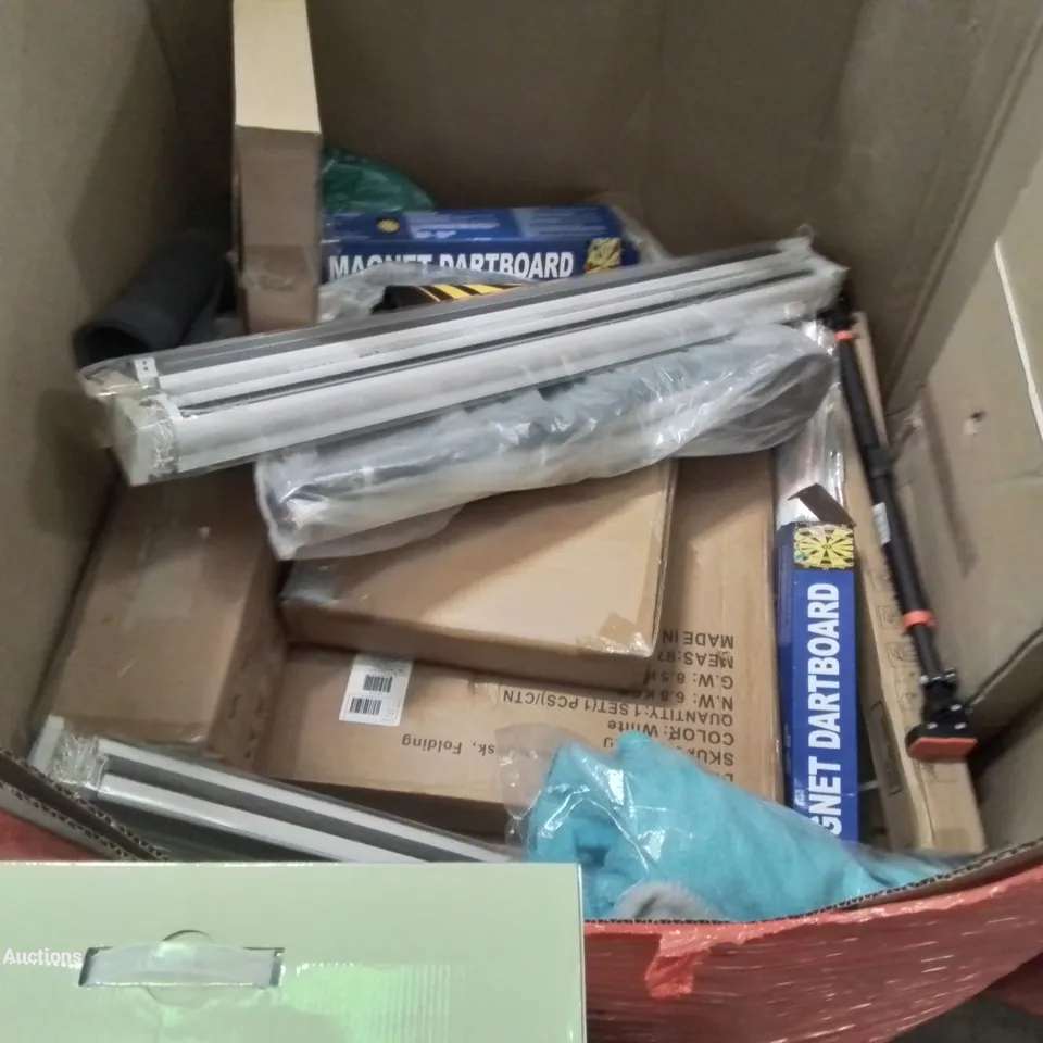 PALLET CONTAINING VARIOUS ASSORTED BOXED HOUSEHOLD ITEMS TO INCLUDE: HEATED THROWS, CHILDREN'S CAR SEAT  AIR BED, MAGNET DART BOARDS AND LOTS MORE UNMARKED BOXED ITEMS 