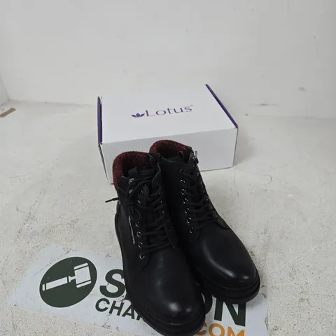 LOTUS SAUNDRA BLACK LEATHER BOOTS UK 7 (EU 40)