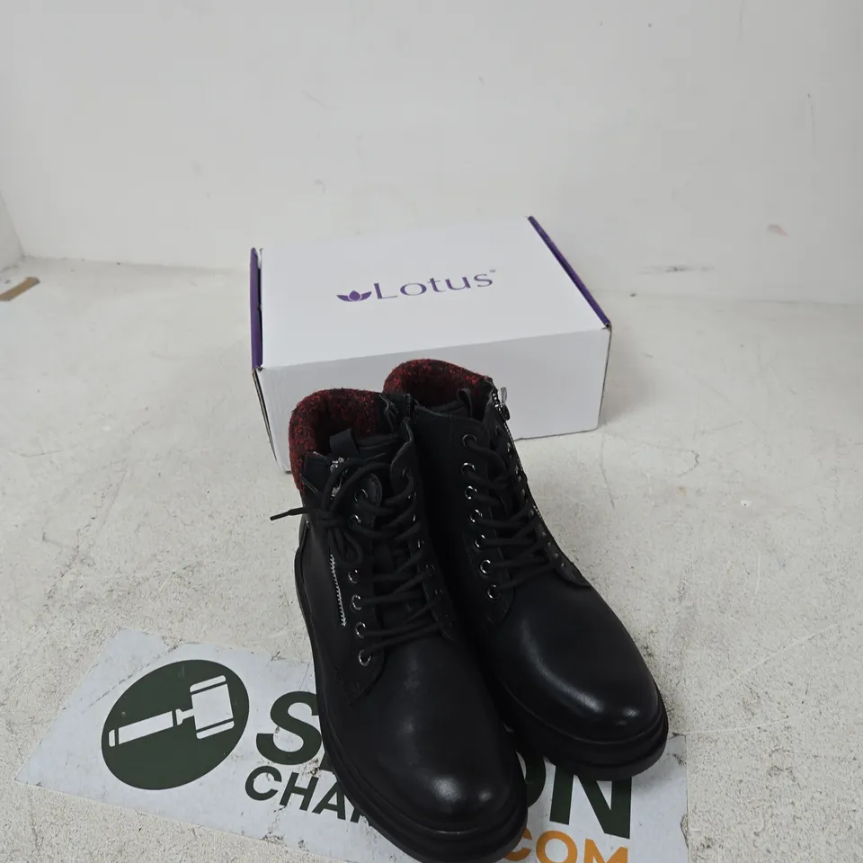 LOTUS SAUNDRA BLACK LEATHER BOOTS UK 7 (EU 40)
