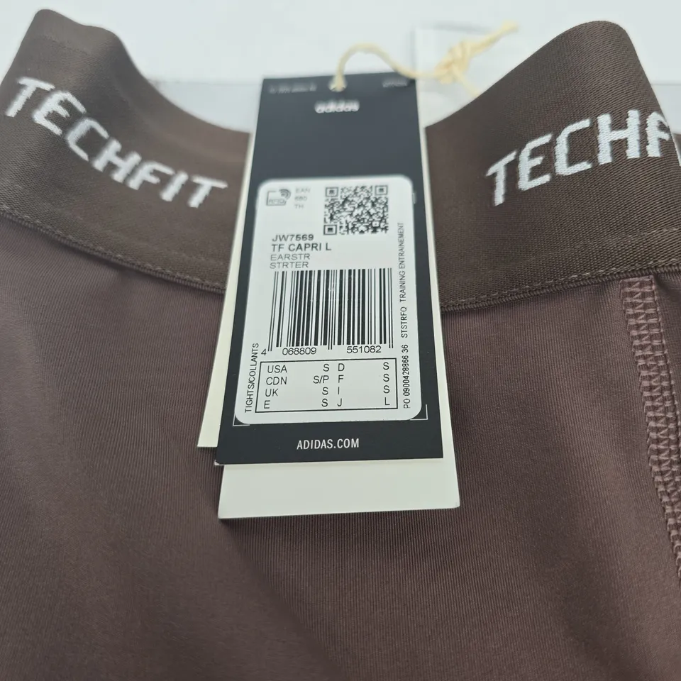 ADIDAS TECHFIT CAPRI LEGGINGS – BROWN, UK S