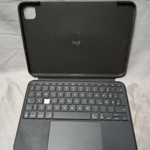 BOXED LOGITECH COMBO TOUCH IPAD KEYBOARD CASE - NON UK LAYOUT 