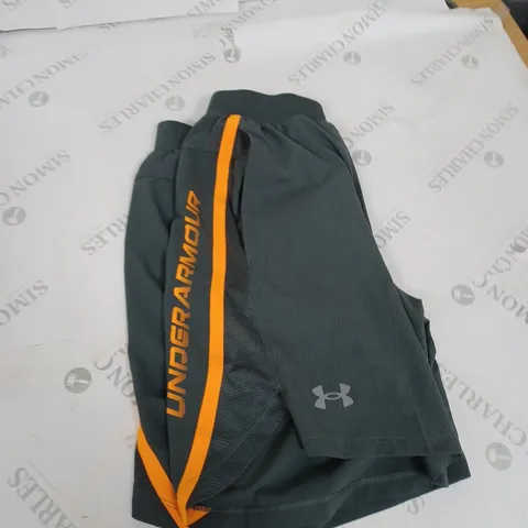MENS UNDER ARMOUR SHORTS GREY AND ORANGE SIZE MEDIUM