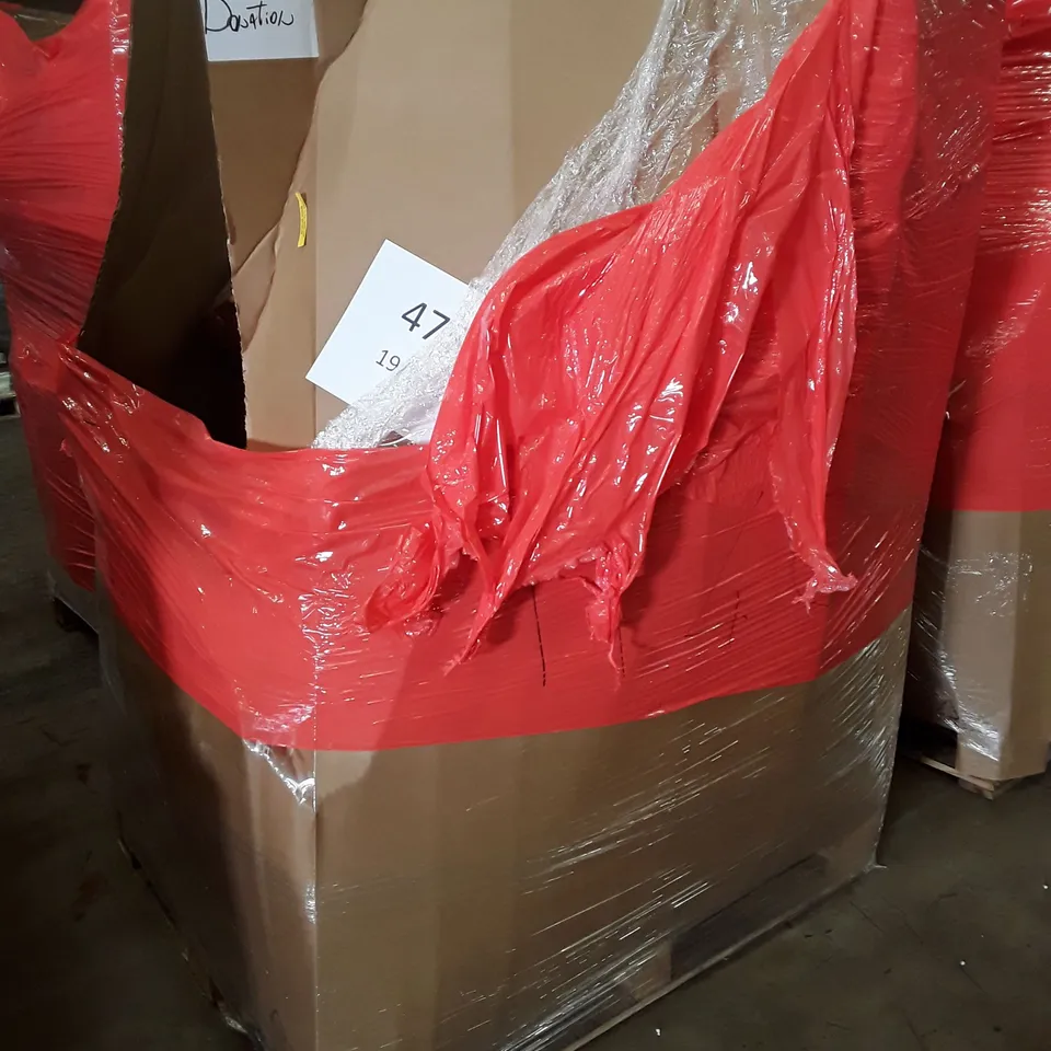 PALLET OF ASSORTED PRODUCTS INCLUDING DOUBLE BASKET AIR FRYER, MEMORY FOAM MATTRESS TOPPER, TOILET SEAT, DIMMABLE DESK LAMP, HEATED THROW