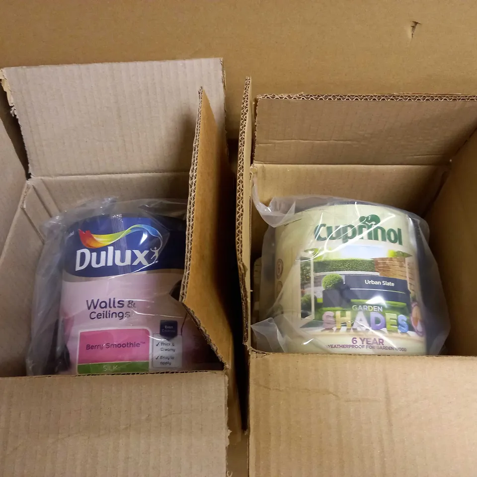 LOT OF APPROX 4 ASSORTED PACKAGED BOXED PAINTS TO INCLUDE: DULUX WALLS & CEILINGS, CUPRINOL GARDEN WOOD PAINT