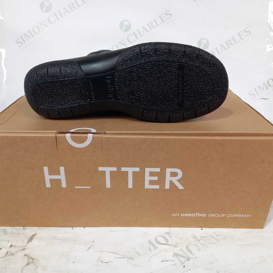 BOXED PAIR OF HOTTER WHISPER ANKLE BOOTS IN BLACK UK SIZE 4.5