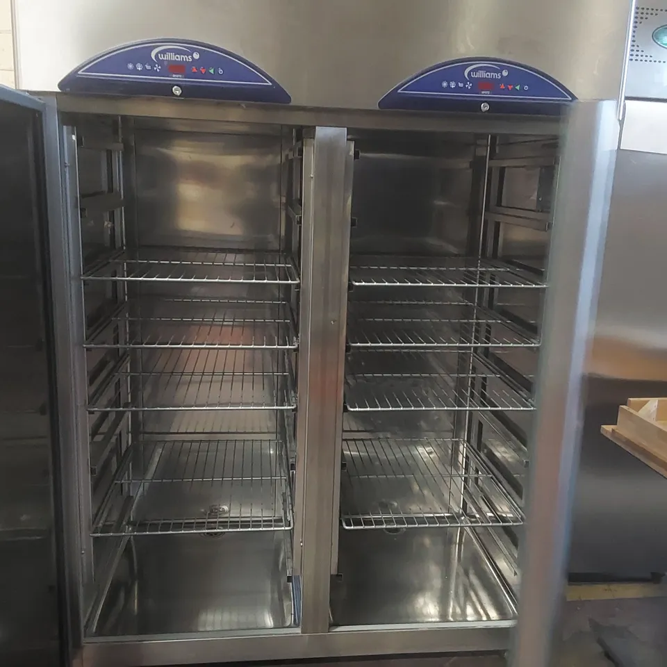 WILLIAM FG2TSS R290 R1 COMMERCIAL DOUBLE DOOR REFRIGERATOR