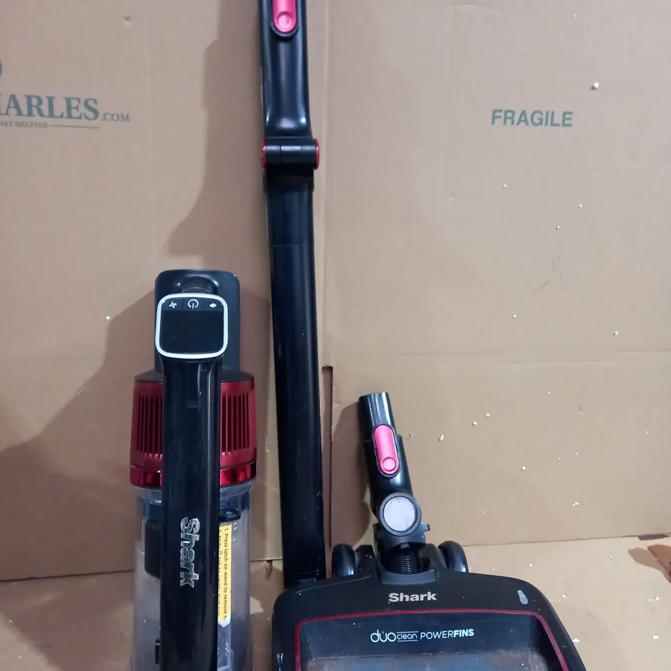 SHARK CORDLESS VACUUM IZ300UKT