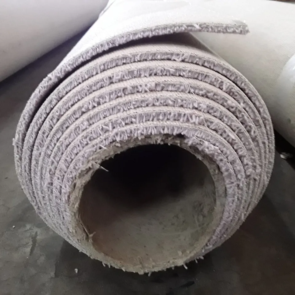 ROLL OF QUALITY F/WORCS SINTON SEASHELL CARPET APPROXIMATELY 4.50×4M