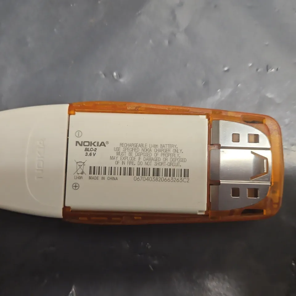 NOKIA MOBILE PHONE – BLUE CANDYBAR WITH BATTERY 