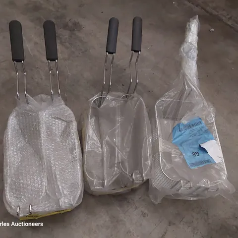 FIVE ASSORTED DEEP FRYING BASKETS ( 4 Γ HALF, 1Γ FULL SIZE)
