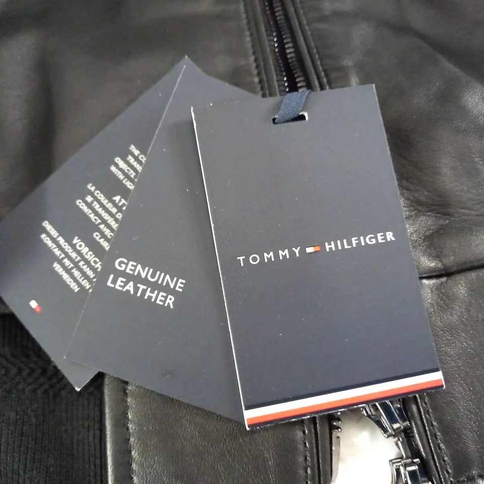TOMMY HILFIGER LEATHER VARSITY BOMBER - S