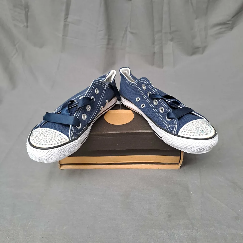 BOX OF APPROXIMATELY 24 PAIRS OF KIDS EMBELLISHED FLAT SHOES IN NAVY - VARIOUS SIZES