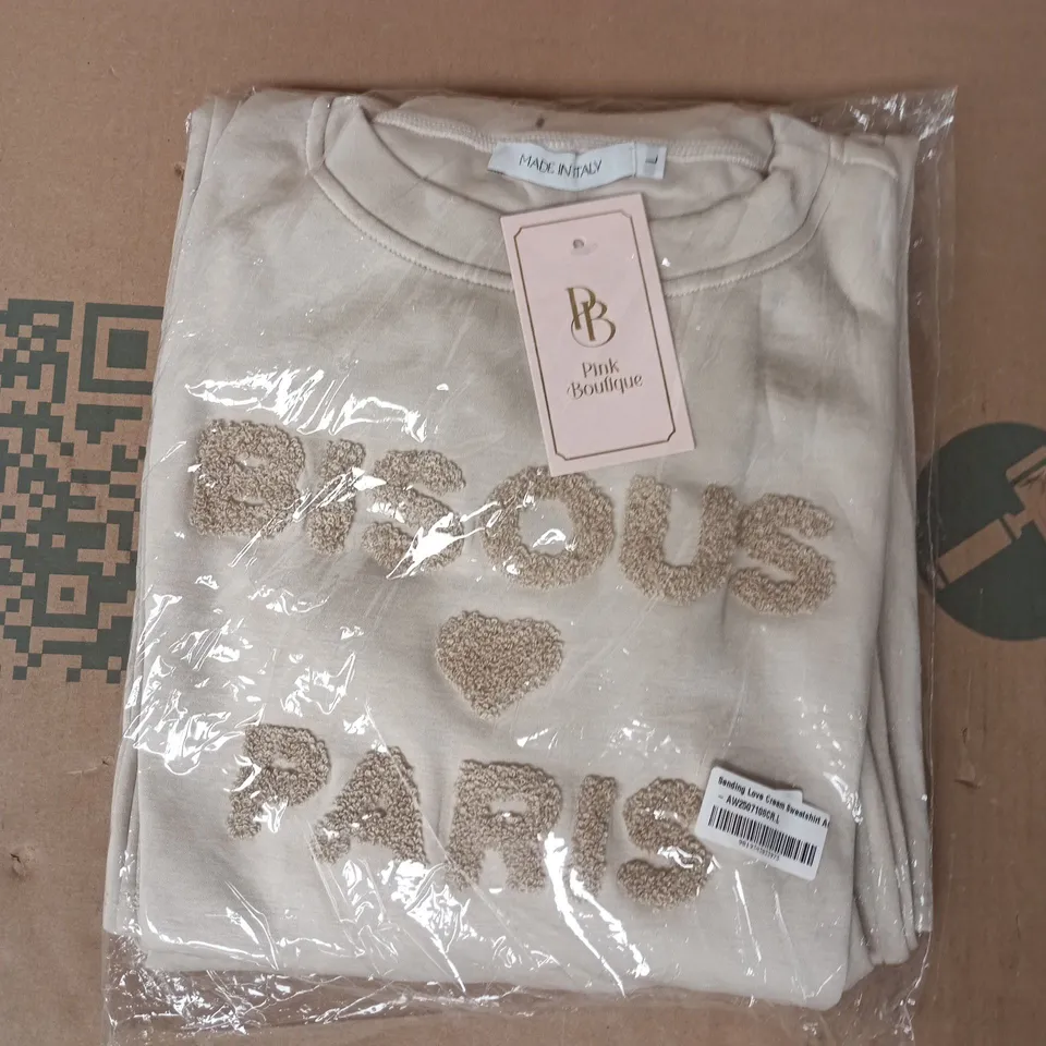 BAGGED PINK BOUTIQUE SENDING LOVE CREAM SWEATSHIRT AND JOGGERS CO-ORD SET SIZE LARGE