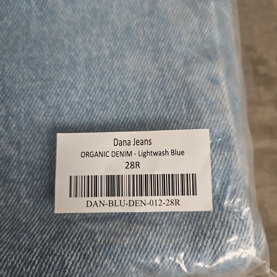 LUCY & YAK DANA JEANS ORGANIC DENIM LIGHTWASH BLUE – SIZE 28R